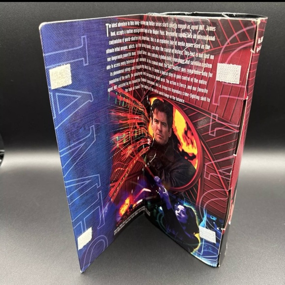 007 Tomorrow Never Dies Elliot Carver Action Figure Premiere 1997 - Picture 5 of 5